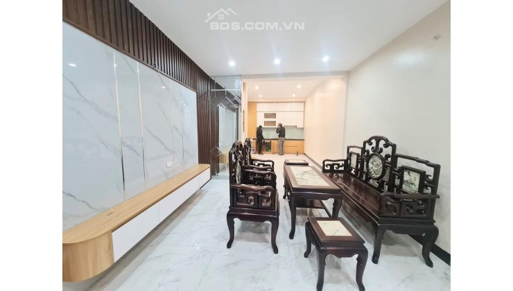 Giếng Mứt-Bạch Mai: 50m ra phố, 43m*6tầng, giá 5.5tỷ